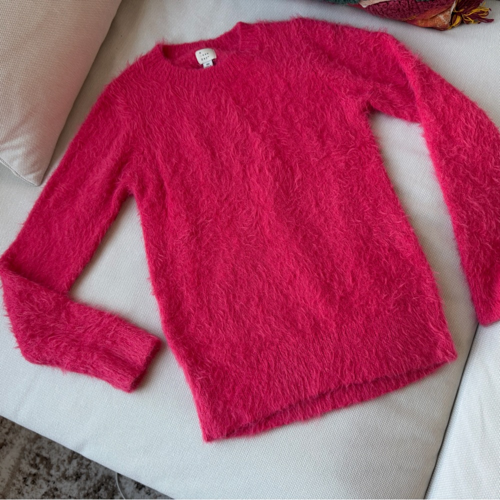 a new day Fuzzy Crewneck Sweater - Hot Pink
